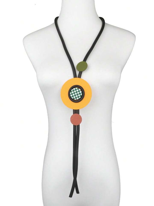 Collier unique à carreau